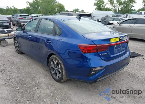 2020 Kia Forte Lxs z USA, uszkodzony, nr VIN 3KPF24AD1LE141281